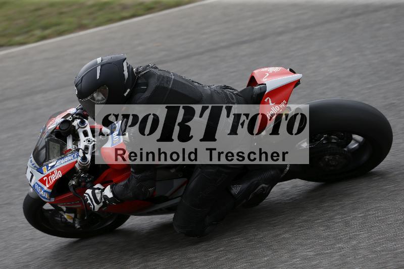 /25 17.07.2026  Cornu Master School ADR/rot-rouge/111